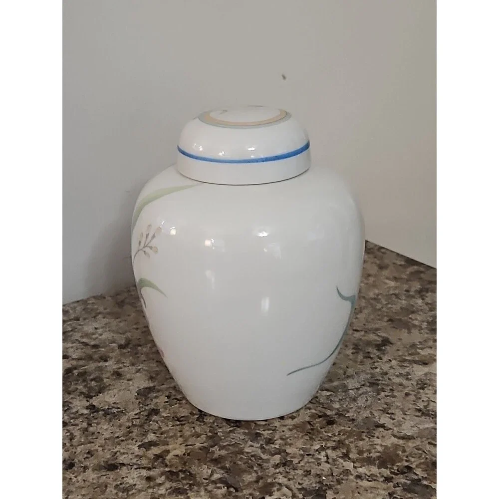 Vintage Chinoiserie Ginger Jar With Lid White with Purple & Pink Flowers